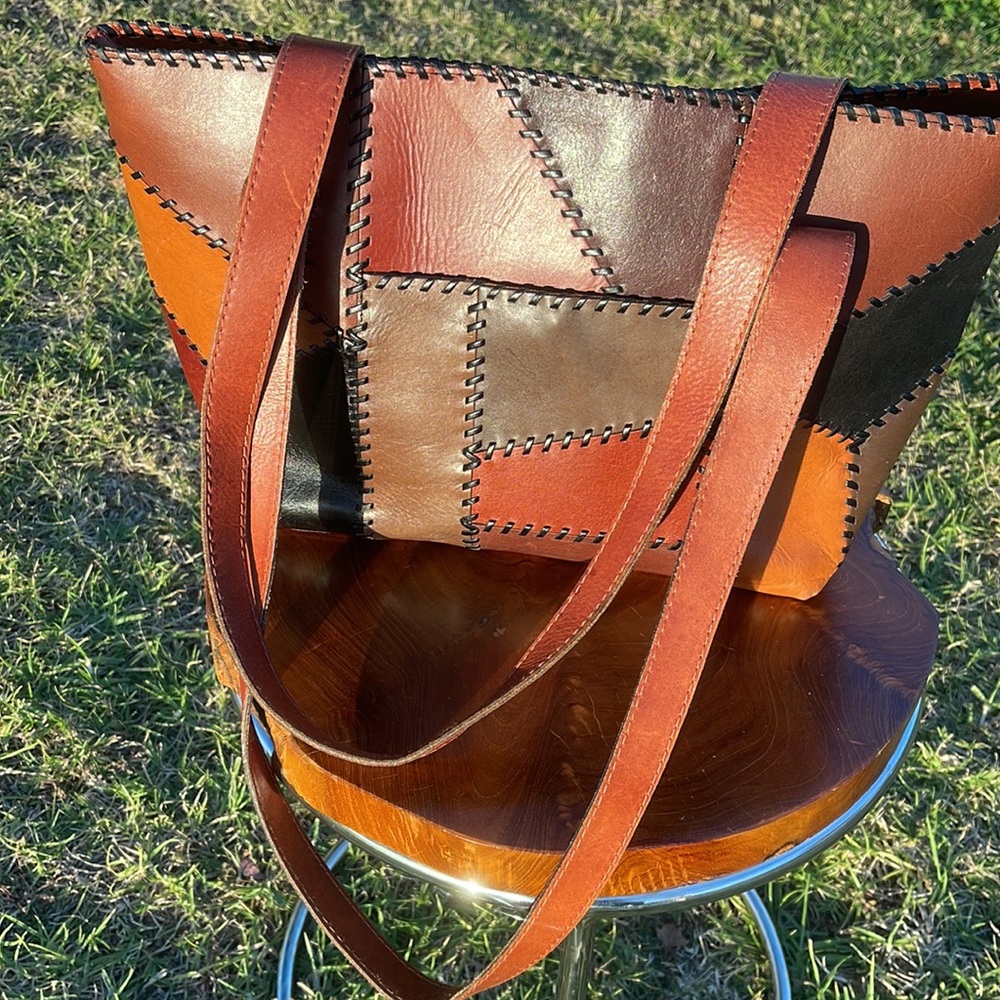 Patricia Nash patchwork tote - Picture 3 of 16
